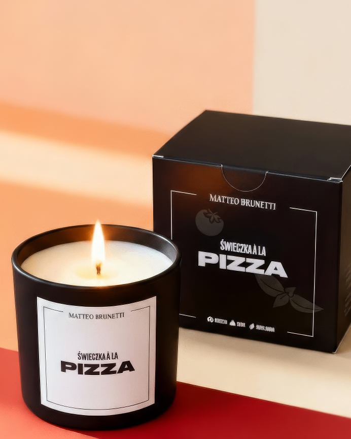 Świeca A La Pizza w czarnym pojemniku z pudełkiem